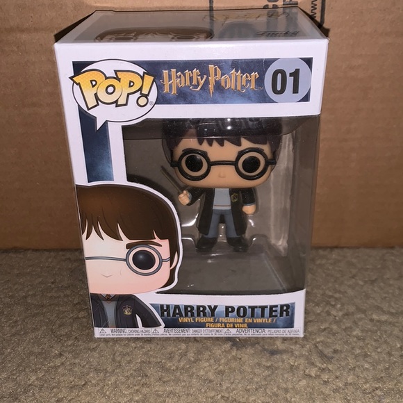 Harry Potter Funko Pop #01 Collectible Figure - Picture 2 of 7